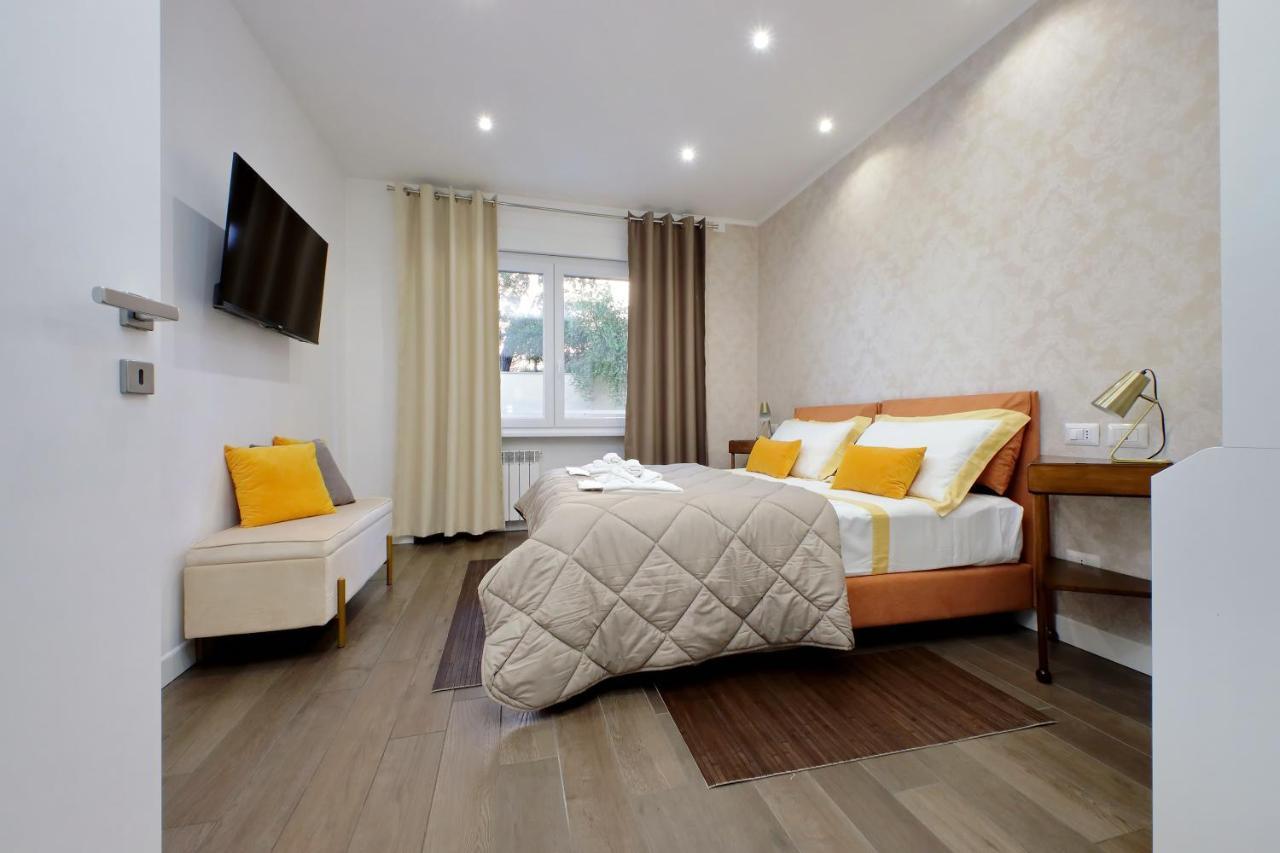 Druso Dream Apartment Colosseo Rome Exterior photo